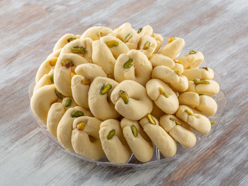 الغريبة