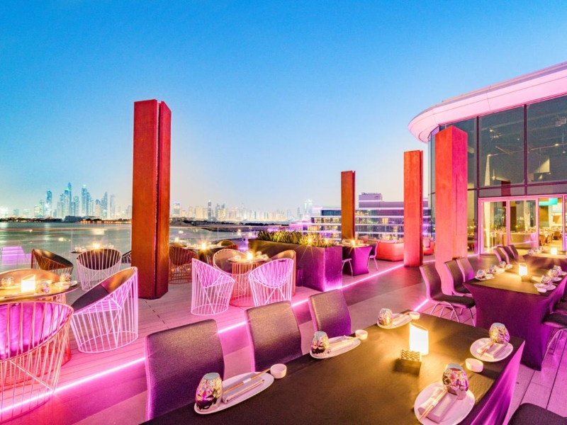 تجربة طعام يابانية فريدة من مطعم أكيرا باك