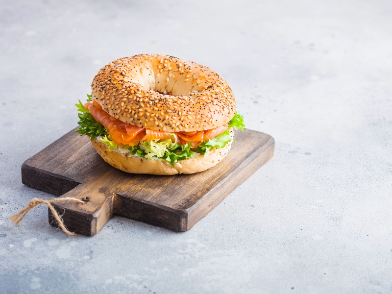 ساندويش السلمون المدخن لسهرة رأس السنة