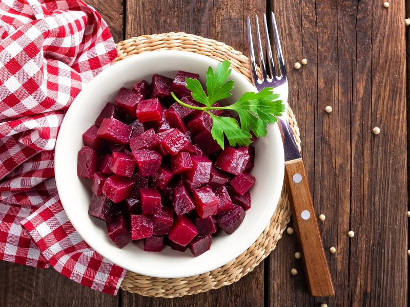 سلطة الشمندر الوردية