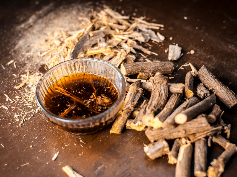 نبات عرق السوس 