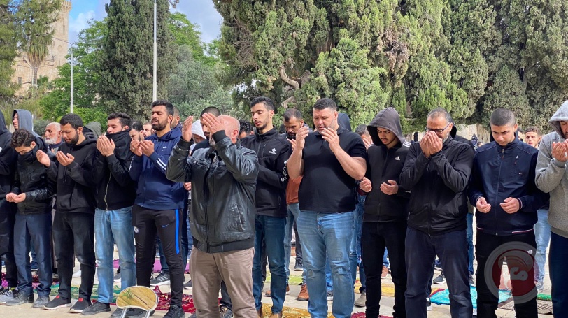 مصلون في المسجد الاقصى