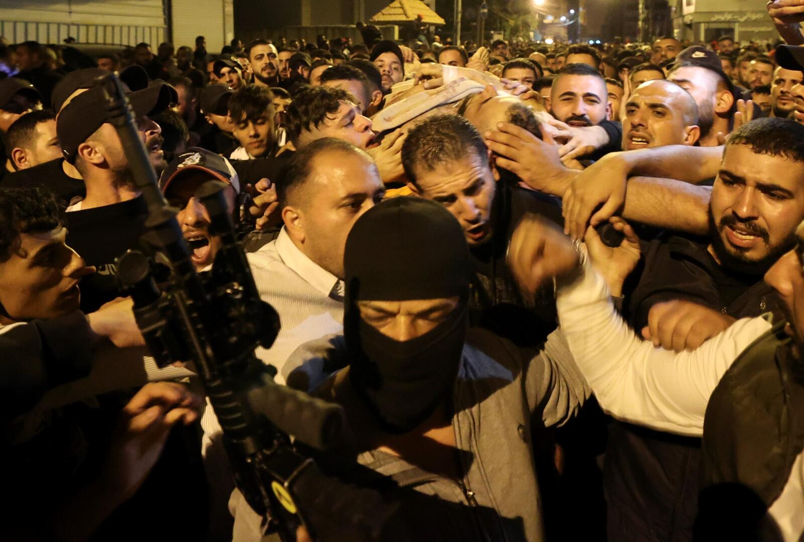 سقوط شهداء وجرحى باقتحام البلدة القديمة في نابلس