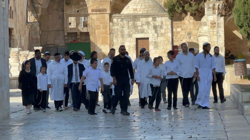 مستوطنون داخل المسجد الأقصى