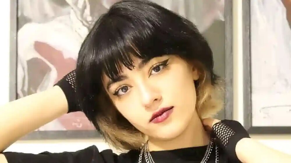 نيكا شاكرمي