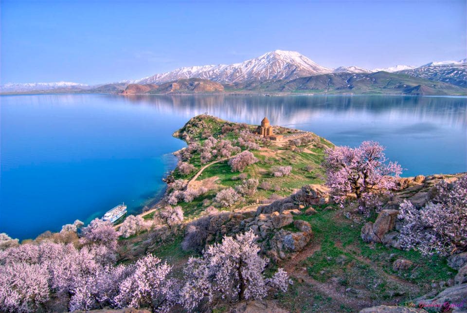 بحيرة Van Gölü