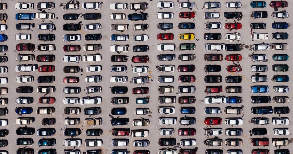 سيارات حول العالم