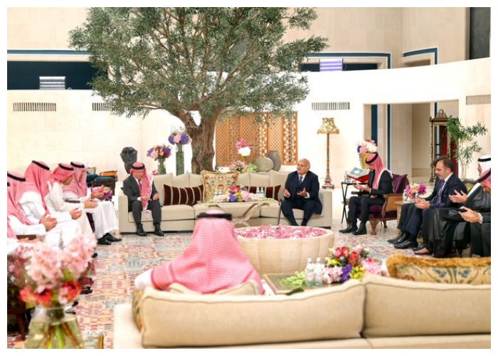 "خطوبة الأمير الحسين بن عبد الله من الآنسة رجوة آل سيف"