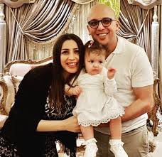 جنات وعائلتها