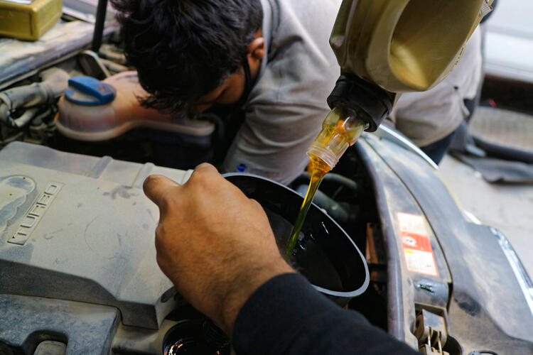 Kuwait Car Mechanics Struggle Amid Pandemic