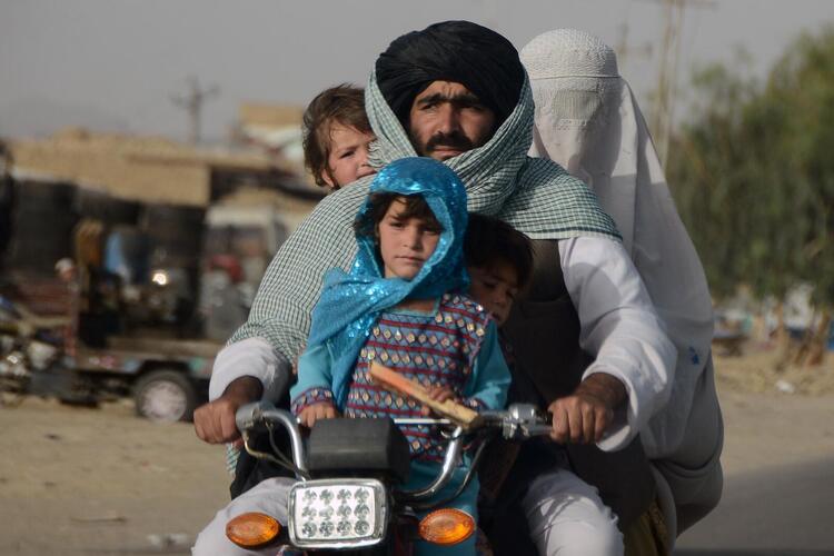 Afghan Women Defiant but Feel 'Imprisoned' by Order to Cover Faces (AFP)
