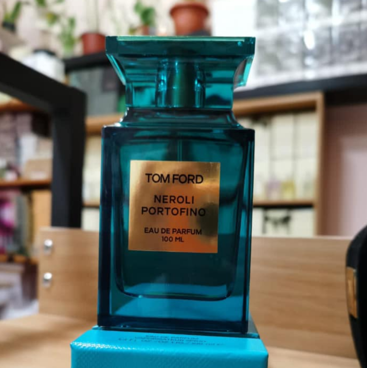 Top 10 Best Long-Lasting Perfumes for Men