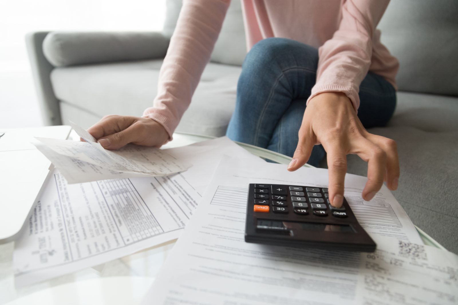 How to Become a Financial Advisor