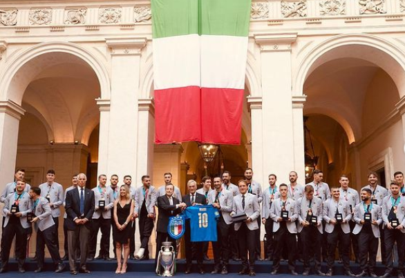 "The Italian team welcome"
