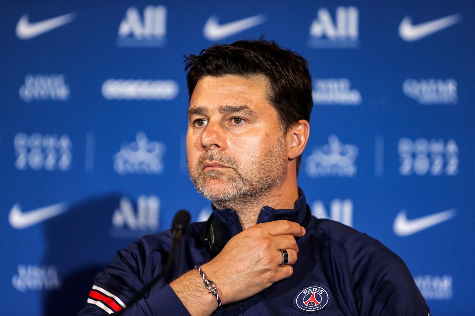 Paris Saint-Germain's Argentinian head coach Mauricio Pochettino gives a press conference during the spring training camp in Qatar's capital Doha on May 15, 2022. (Photo by KARIM JAAFAR / AFP)