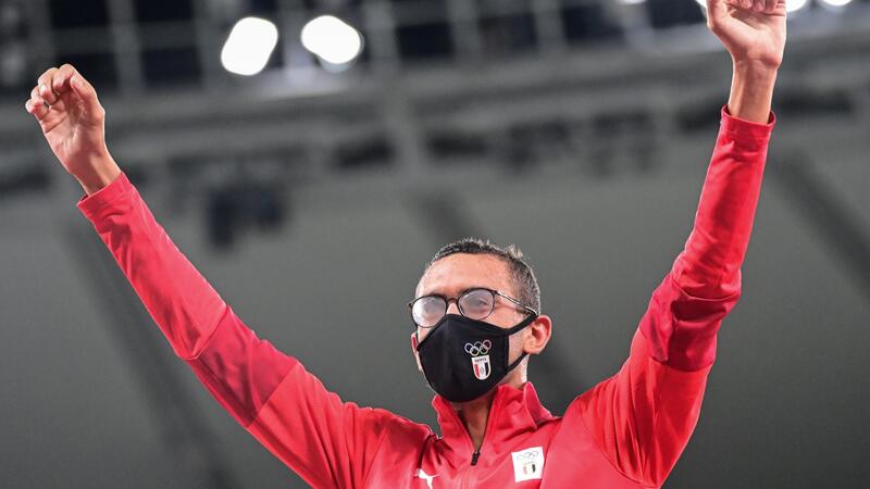 Elgendy claims the silver medal (Photo: AFP)