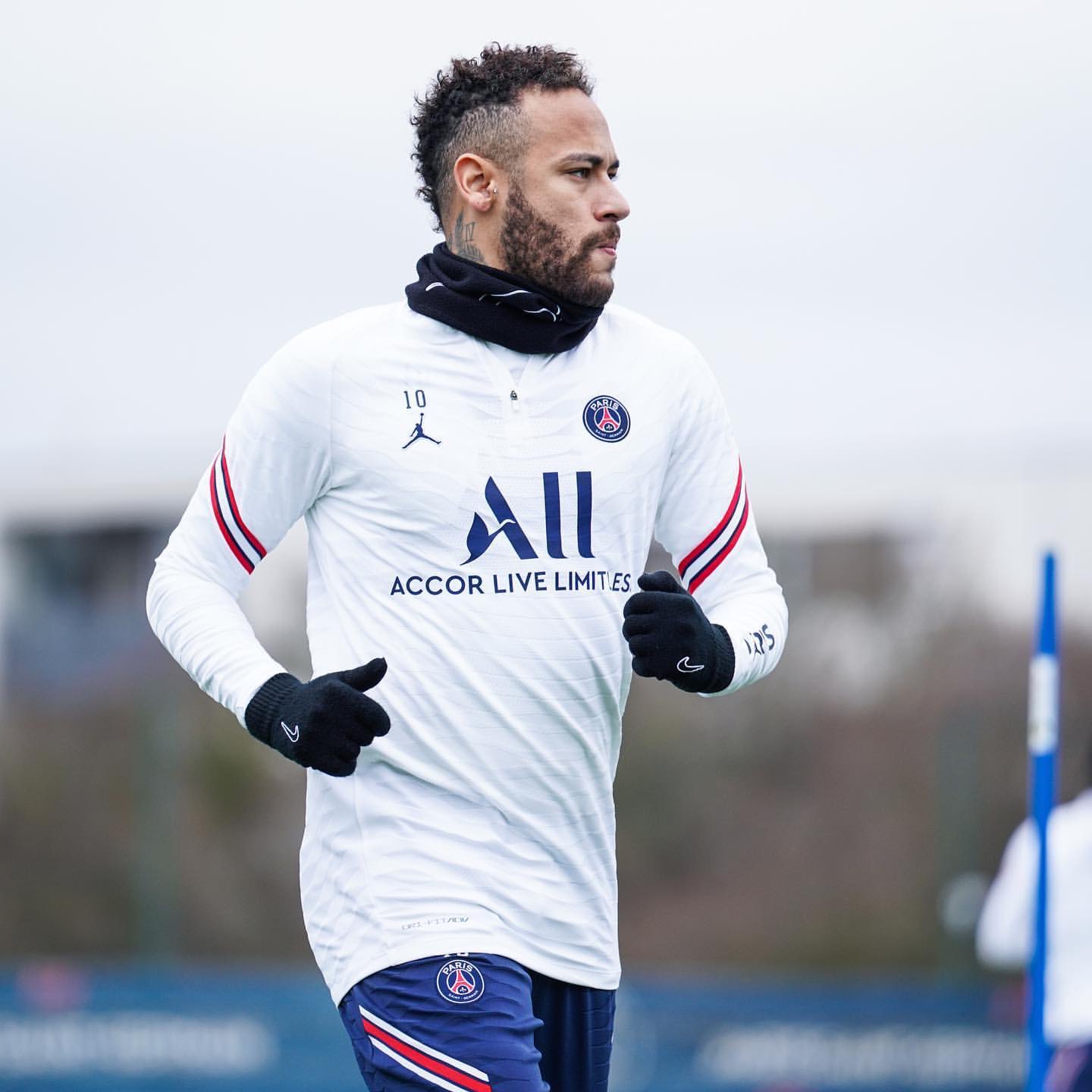 Neymar (Credit: @neymarjr)