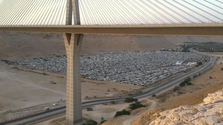 الأهمية السياحية للجسر المعلق في الرياض