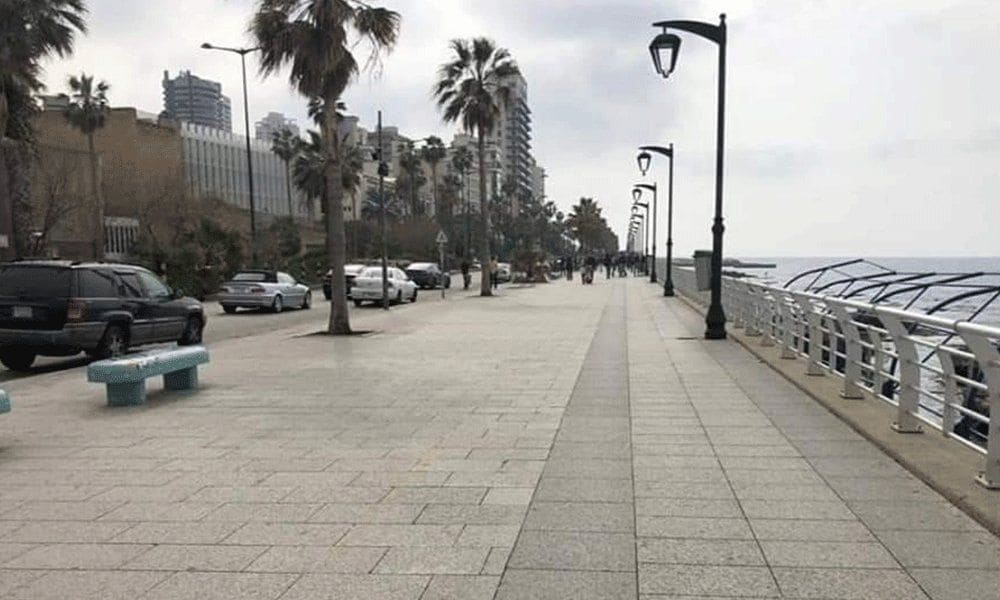 التجول على الكورنيش