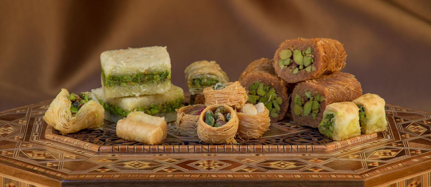 الحلويات