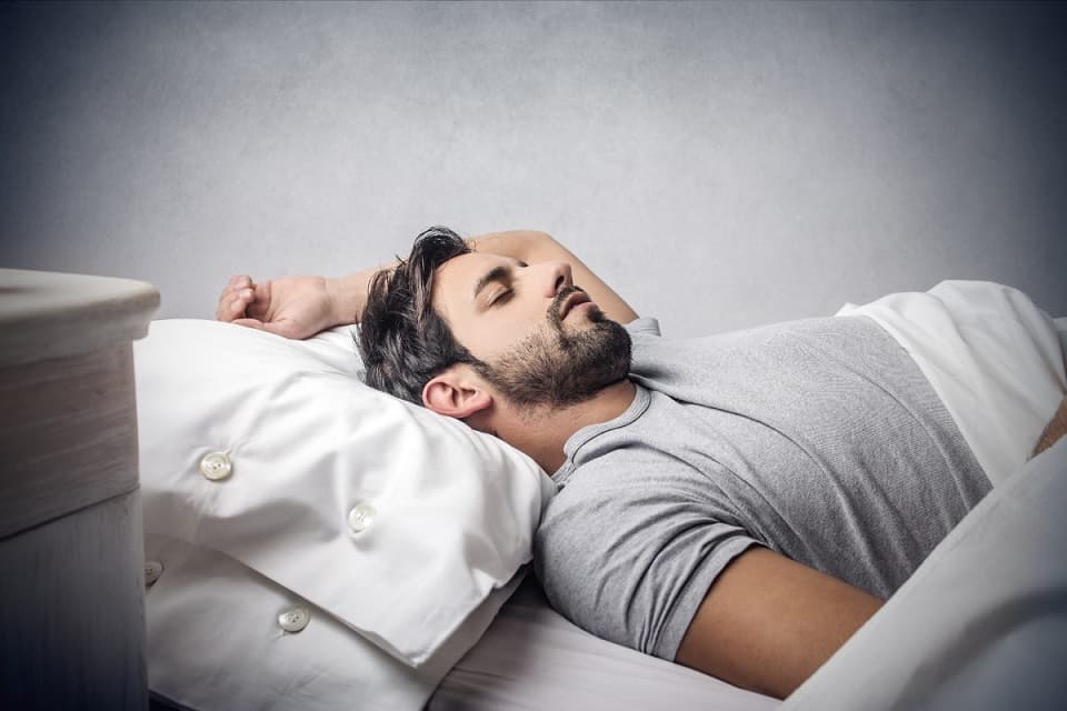 تفسير حلم الجن في البيت دون رؤيته للرجل