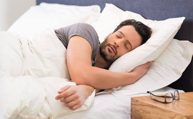 حلمت ان زوجتي يجامعها رجل امامي
