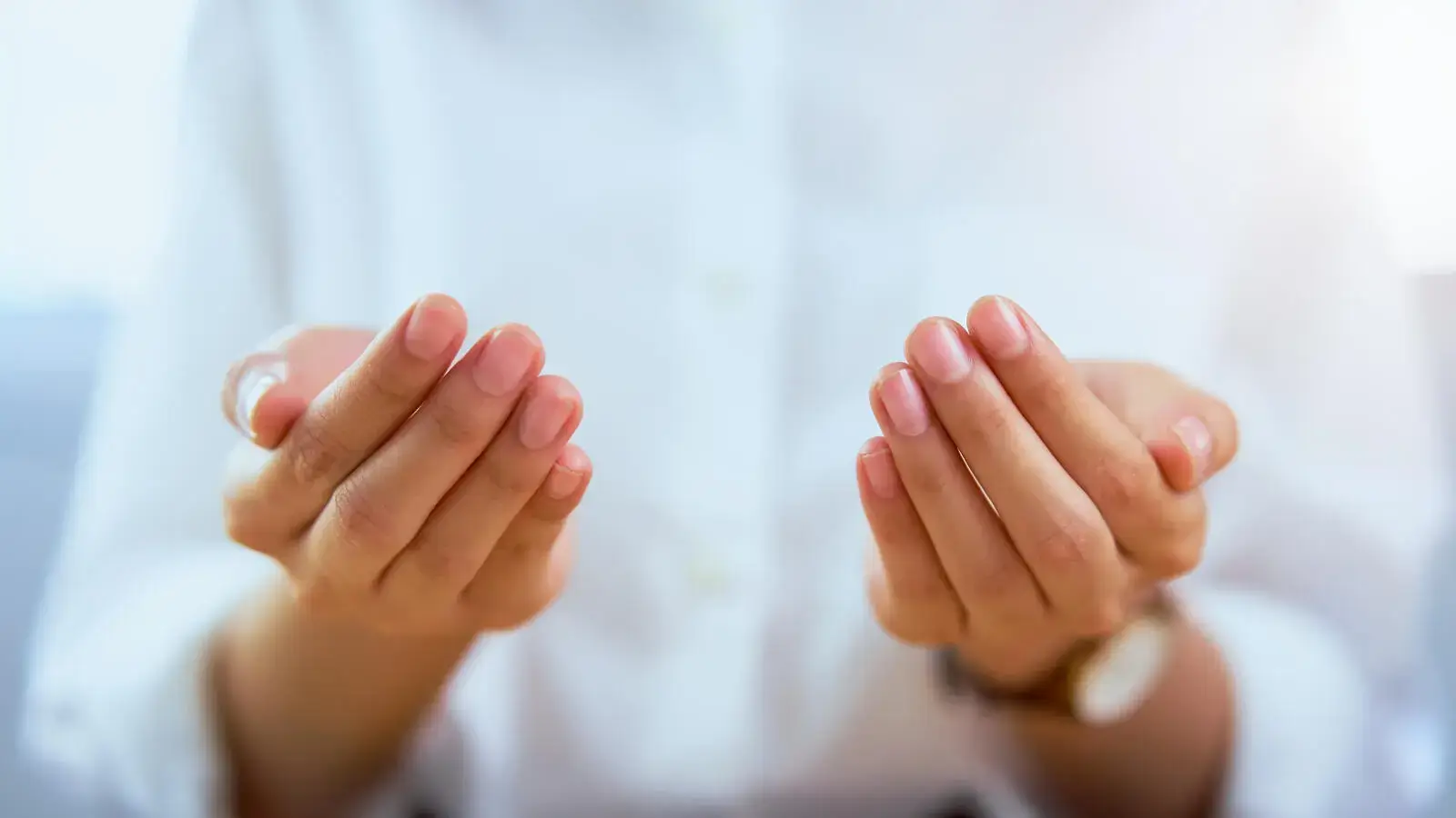 دعاء للميت يوم الجمعة قصير مؤثر جدًا