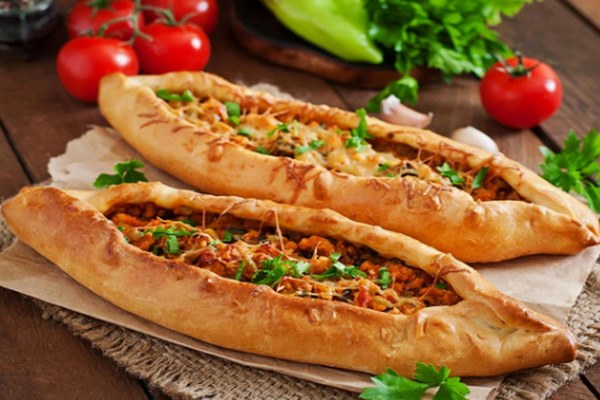 دليل المطاعم والمقاهي الموجودة في السوق