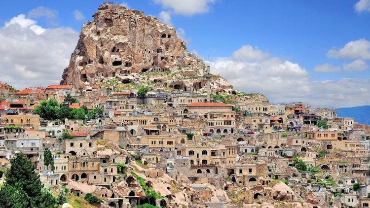 قرية أرتش حصار