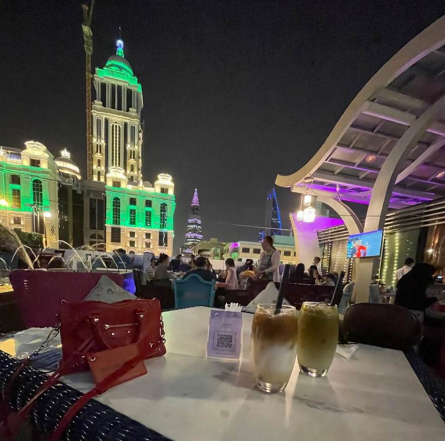 كافيه شكسبير أند كو الرياض