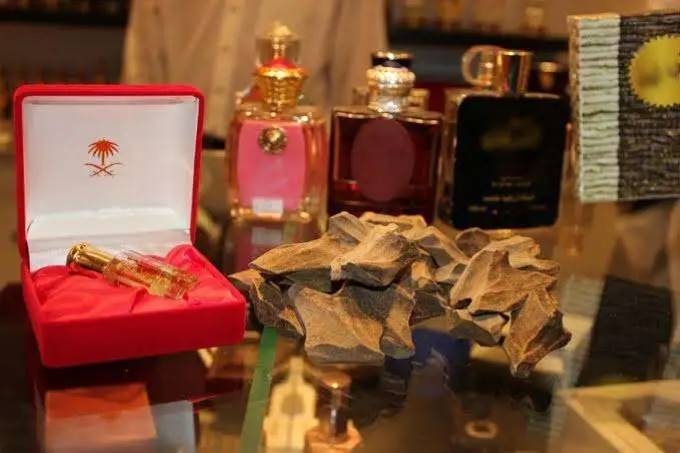 محل بوابة العود للعطور الرياض