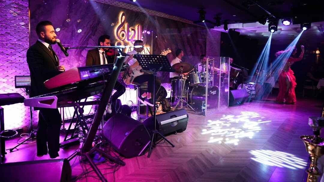 مطعم ألحان اللبناني Alhan Lebanese Restaurant