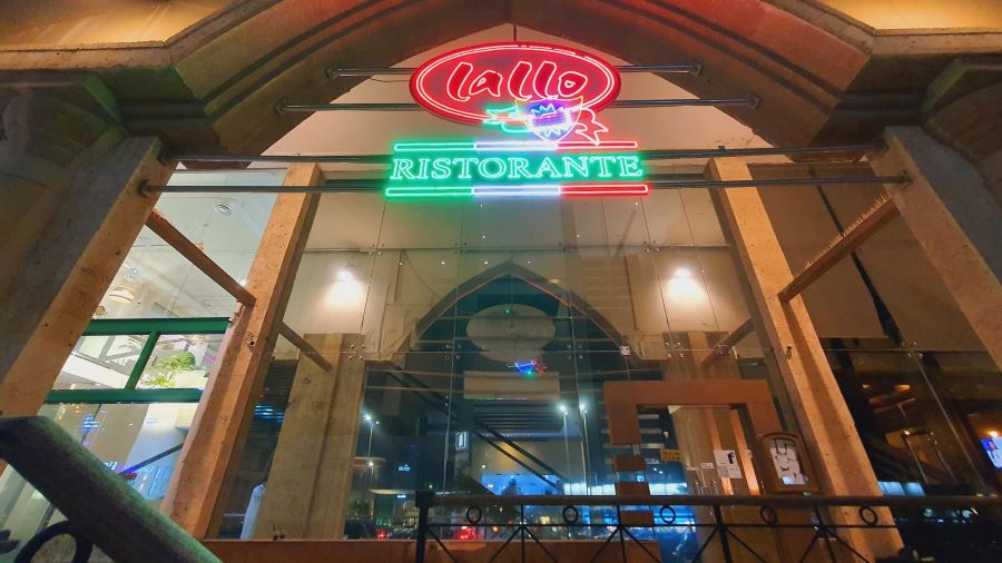 مطعم Lallo Italian