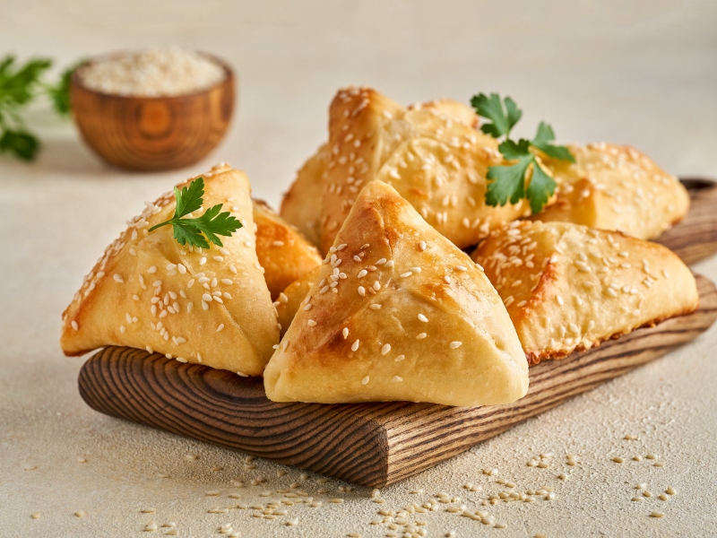 أسهل طريقة لتحضير فطائر الجبن للسحور