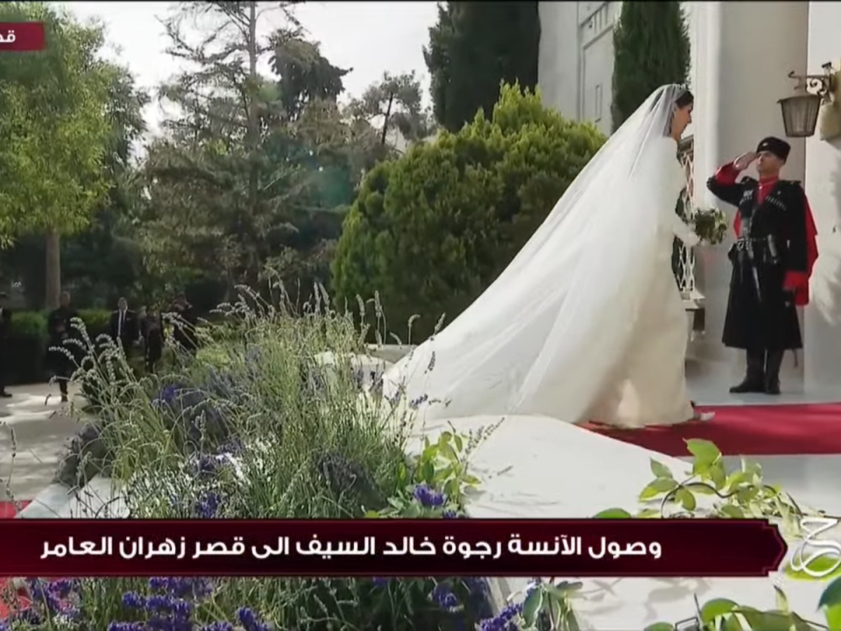 فستان زفاف رجوة