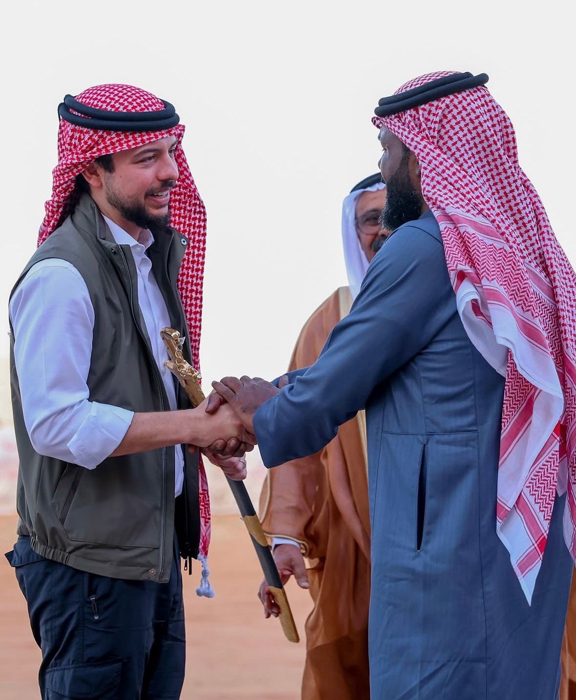 بمناسبة عيد ميلاده.. لماذا يعد الأمير الحسين الأقرب إلى جيل الشباب؟