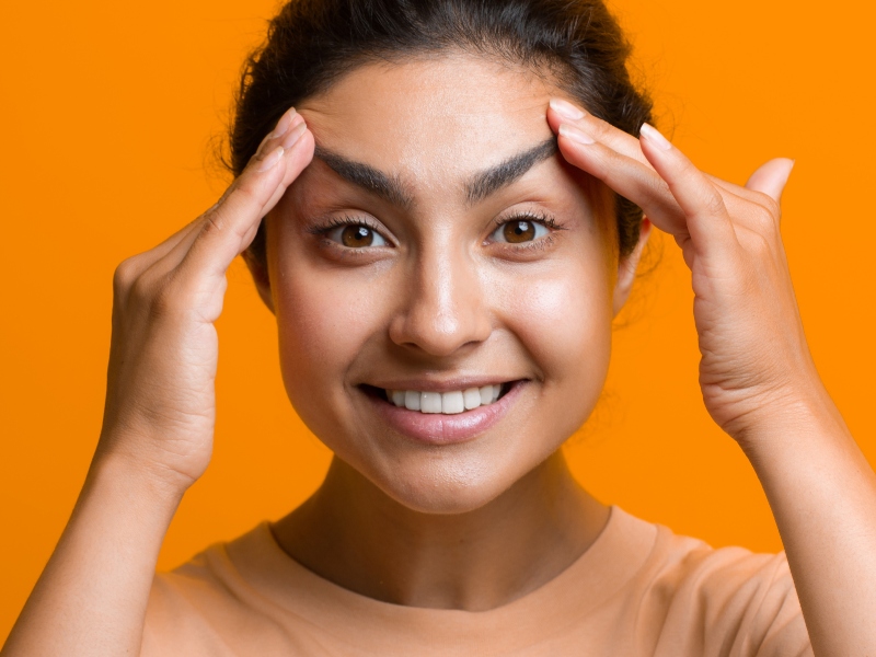 جميلة البوابة: هل تساعد يوغا الوجه في إخفاء التجاعيد؟