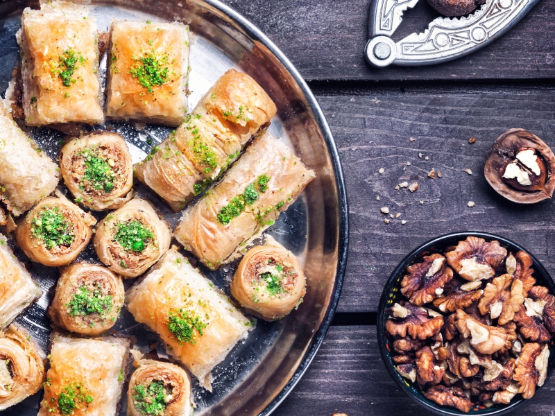 5 أفكار مختلفة لتحضير البقلاوة بنكهات شهية