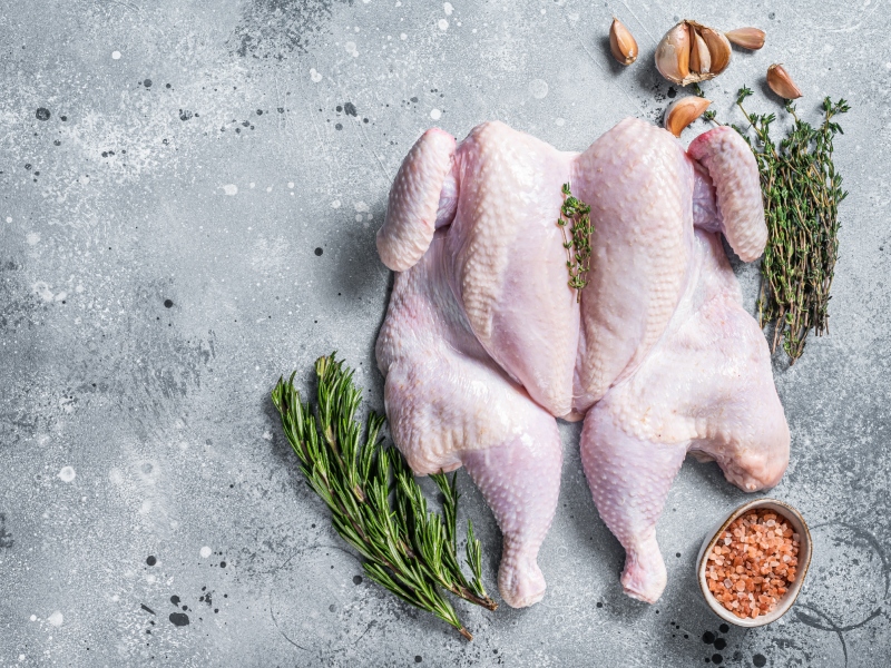 أطباق رمضانية: الدجاج المشوي المتبل بالزبدة مع الثوم الحارة