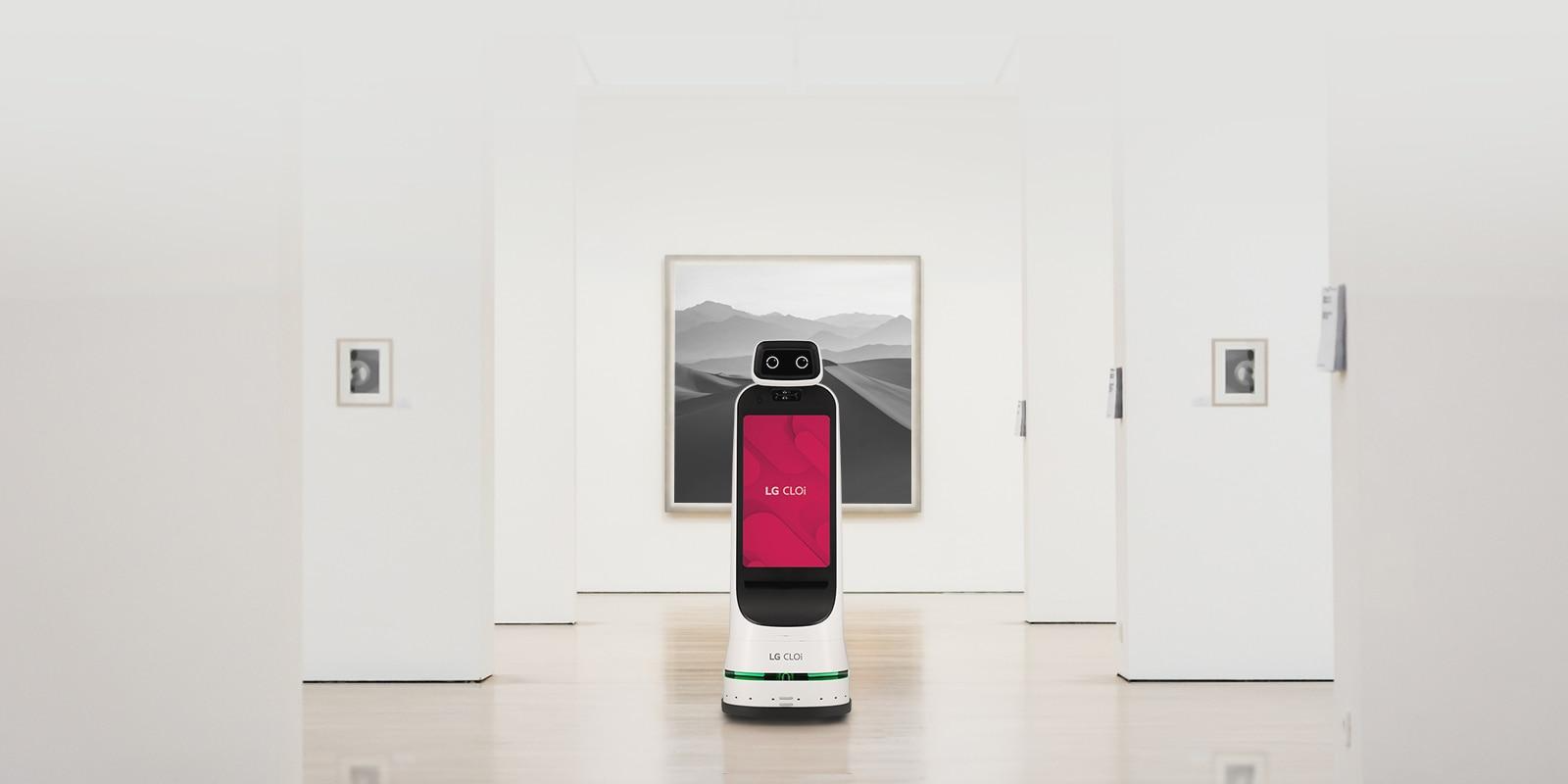 Provides information, advertising, and security services through AI and autonomous driving.