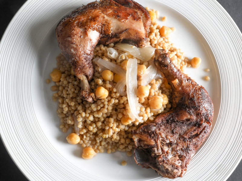 أطباق رمضانية رئيسية: الأرز بالجزر ، رز بالخلطة ، مفتول فلسطيني