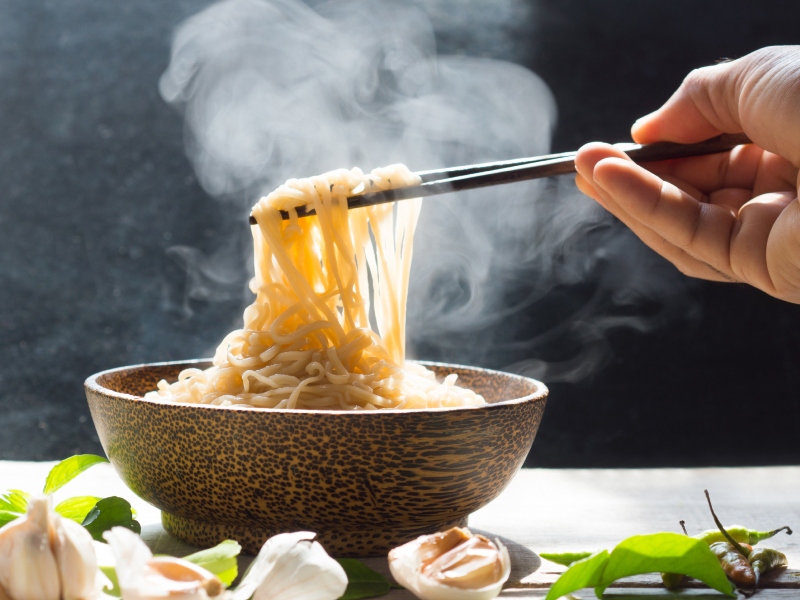 3 أطباق مختلفة من السلطة الطازجة لمائدة رمضان