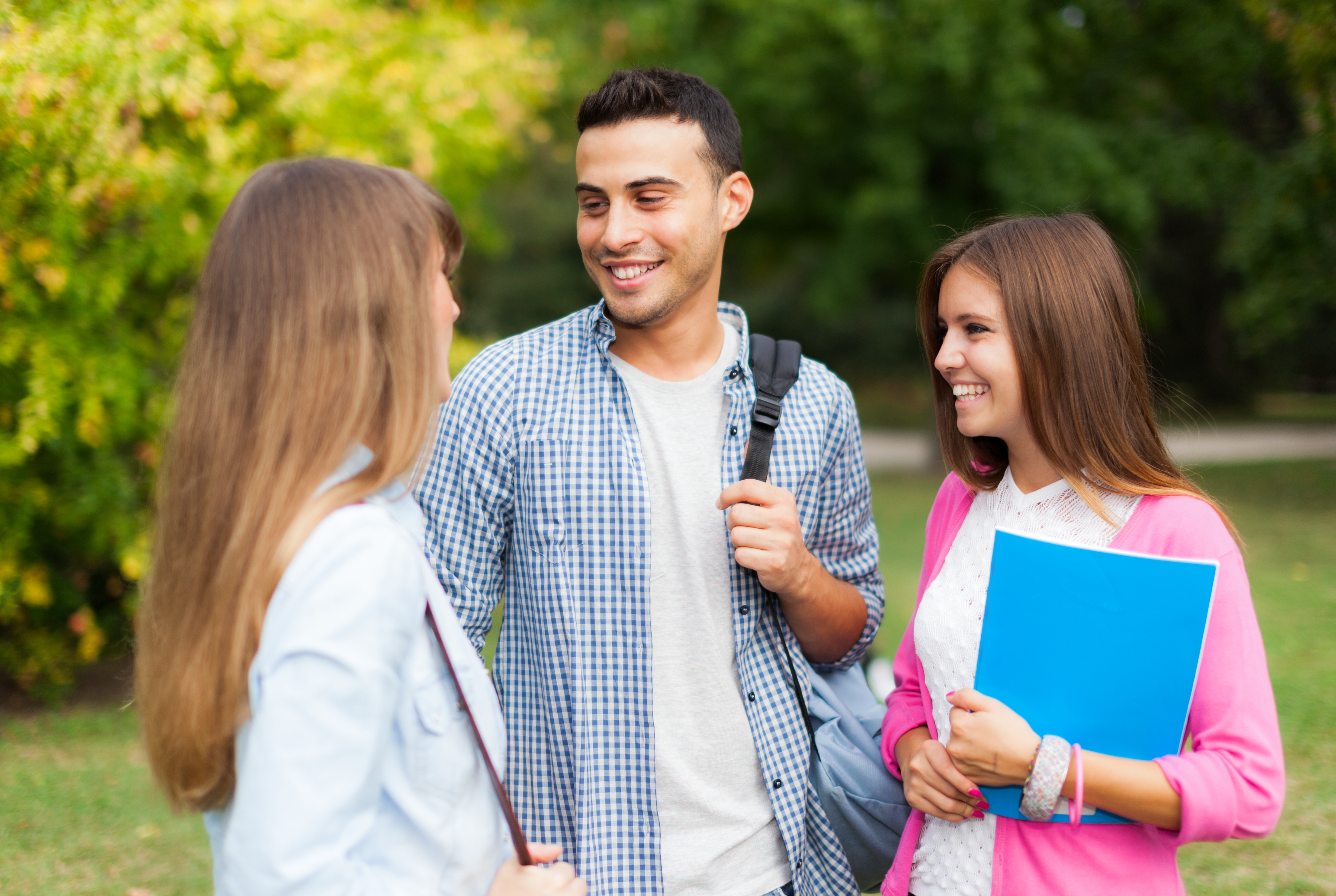 كيف تختار تخصصك الجامعي بثقة؟ نصائح مهمة لكل الطلاب