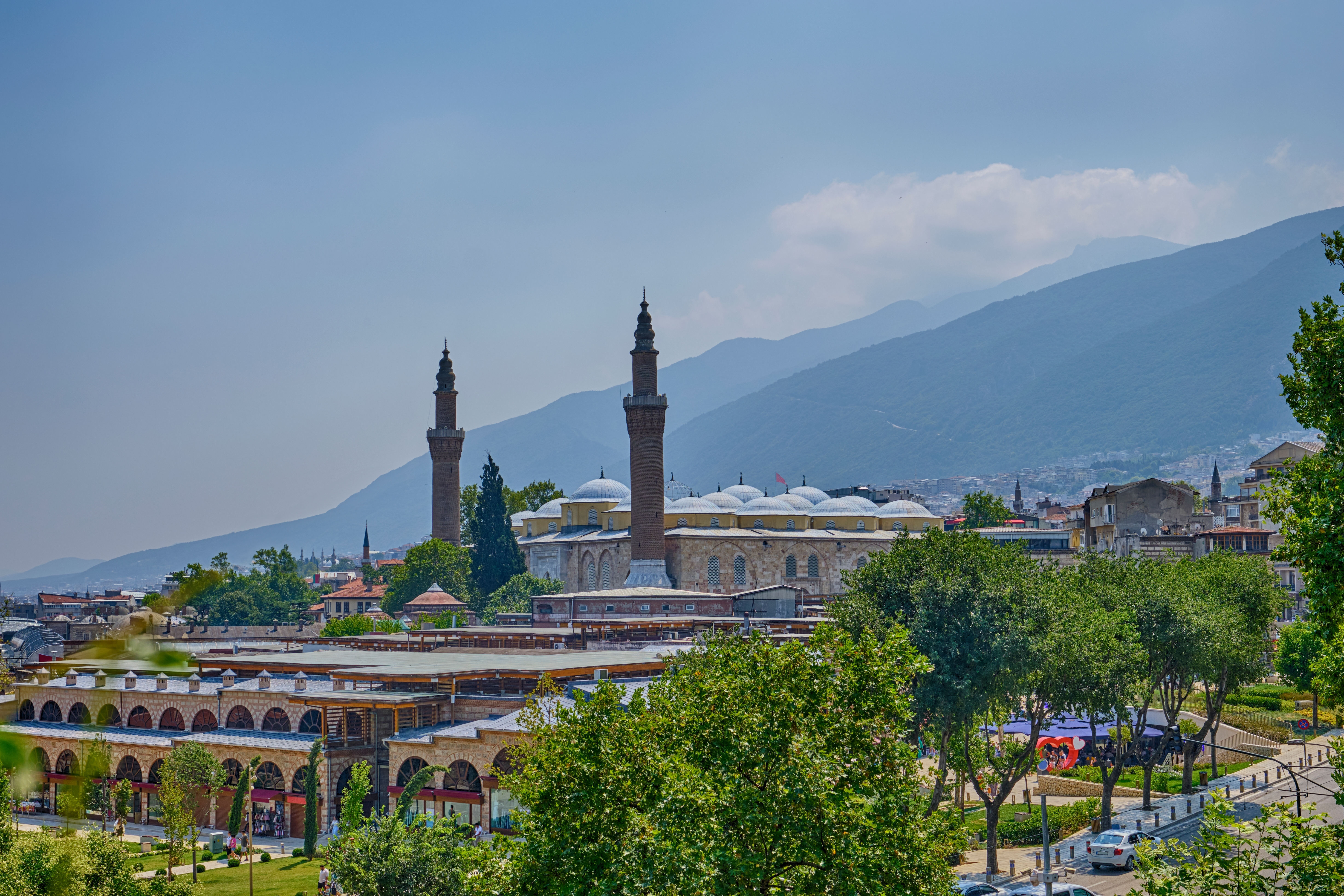 تخطط لزيارة بورصة التركية مع عائلتك؟ إليك أفضل الأنشطة المناسبة للعائلات