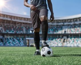  حكيمي يتصدر الترتيب ومرموش آخر العرب في قائمة الـ"Top 10"