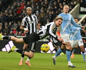 غيابات مؤثرة تضرب مانشستر سيتي ونيوكاسل قبل موقعة الحسم