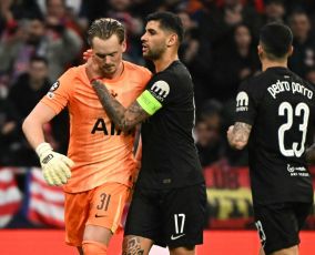 بورو يساند كينسكي في خسارة توتنهام الثقيلة