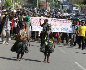 Papuan separatists kill American pilot, torch civilian aircraft in Indonesia