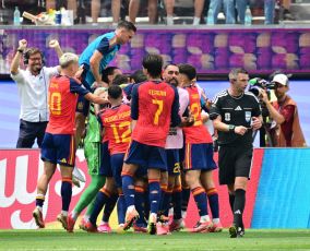 برشلونة يشارك بثماني لاعبين مع منتخب إسبانيا في نصف نهائي كأس العالم 2026
