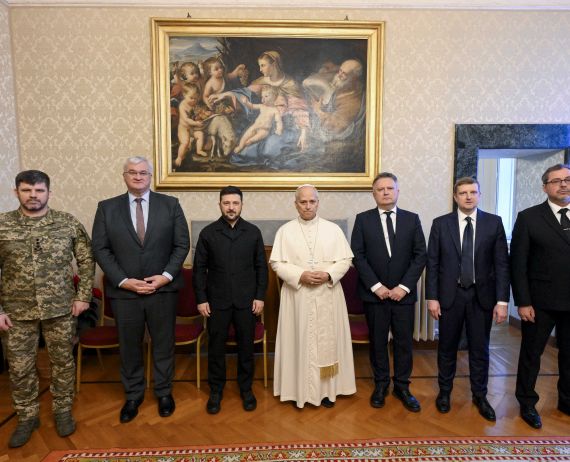 Zelensky insists voters must approve any land concessions 